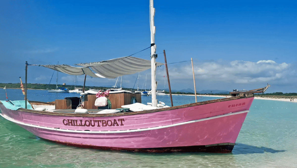 Tour Formentera : s'Espalmador et Illetes. Bateau de 9 m. Capacité : 12 personnes.