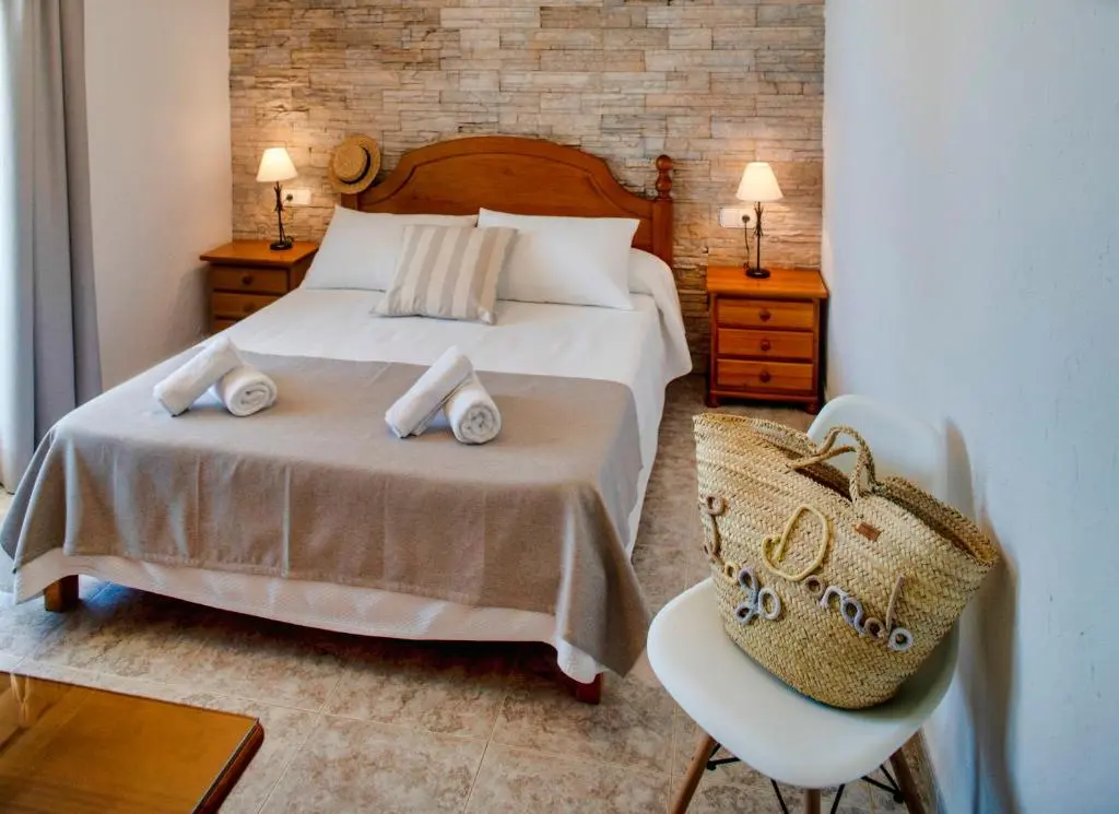 hotel lago dorado formentera pas cher 3 Chambre double simple et propre de l'Hotel Lago Dorado