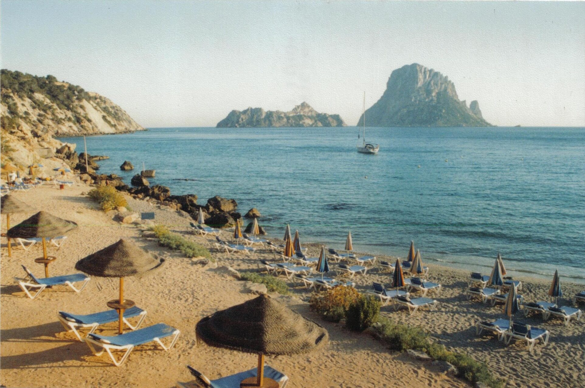 caladhort plage cala d'hort ibiza