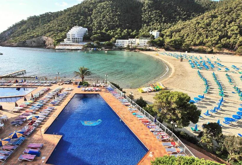playa cala llonga ibiza (1)