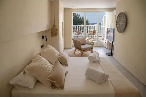 Chambre avec vue mer des Boho Suites Formentera, Es Pujols