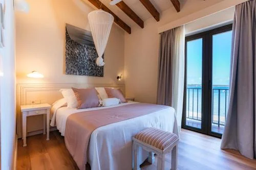 hotel hostal la savina la savina 2 Chambre lumineuse de l'Hostal la Savina, Formentera