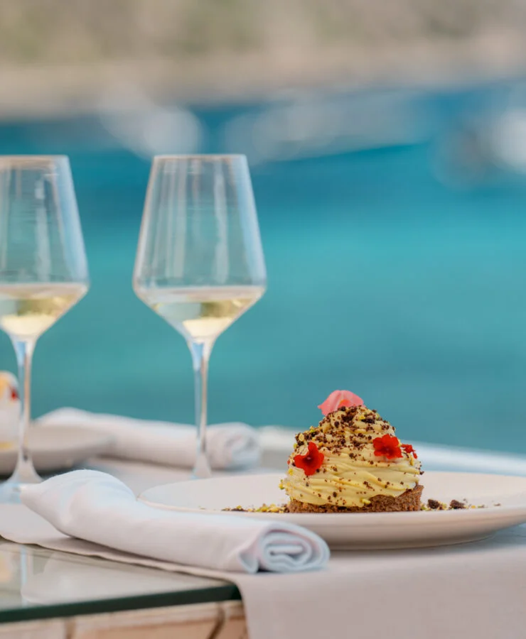 Dessert avec vue sur la mer à Amante Beach Club Ibiza