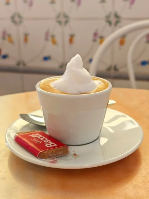 cafe matinal formentera cafe Café servi au Café Matinal, Sant Francesc, Formentera