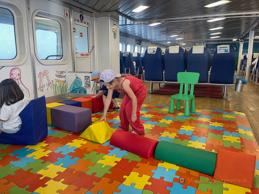 ferry ibiza formentera trasmapi aire de jeu enfants à bord du ferry Trasmapi Ibiza Formentera