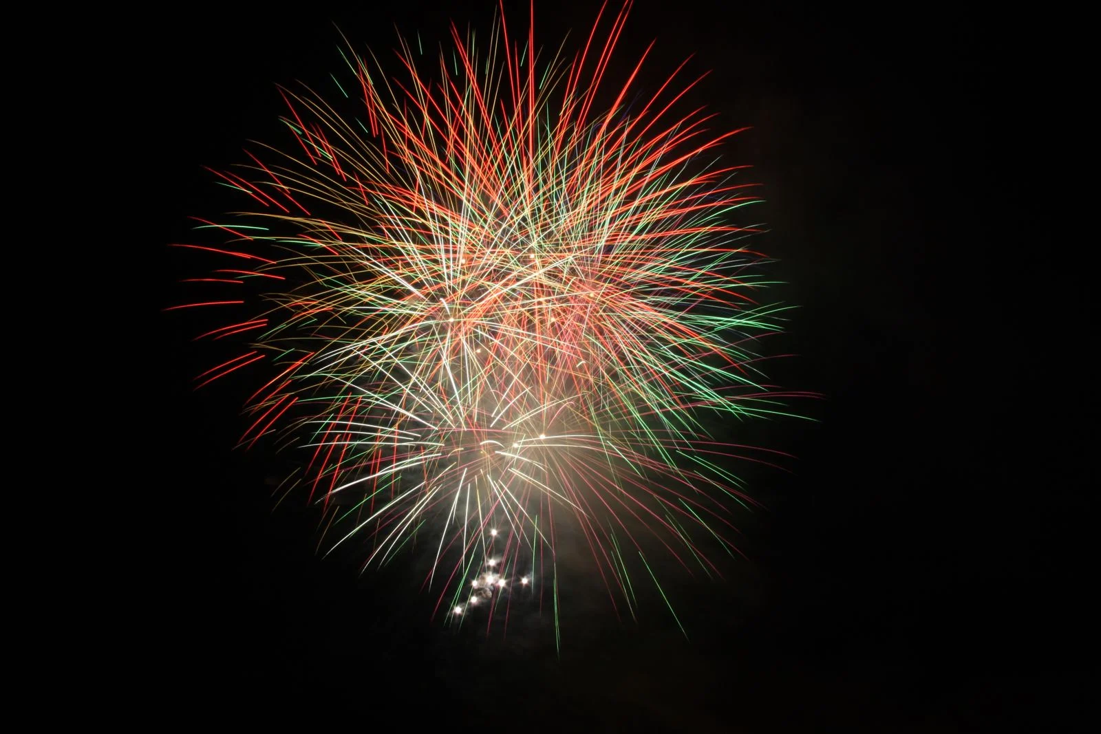 feu artifice sant ciriac ibiza Feu d artifice nocturne lors d une fete patronale a Ibiza