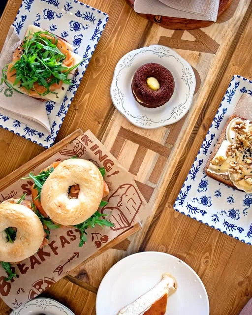 la forastera formentera bagels brunch Bagels et toasts du brunch de La Forastera à Sant Ferran, Formentera