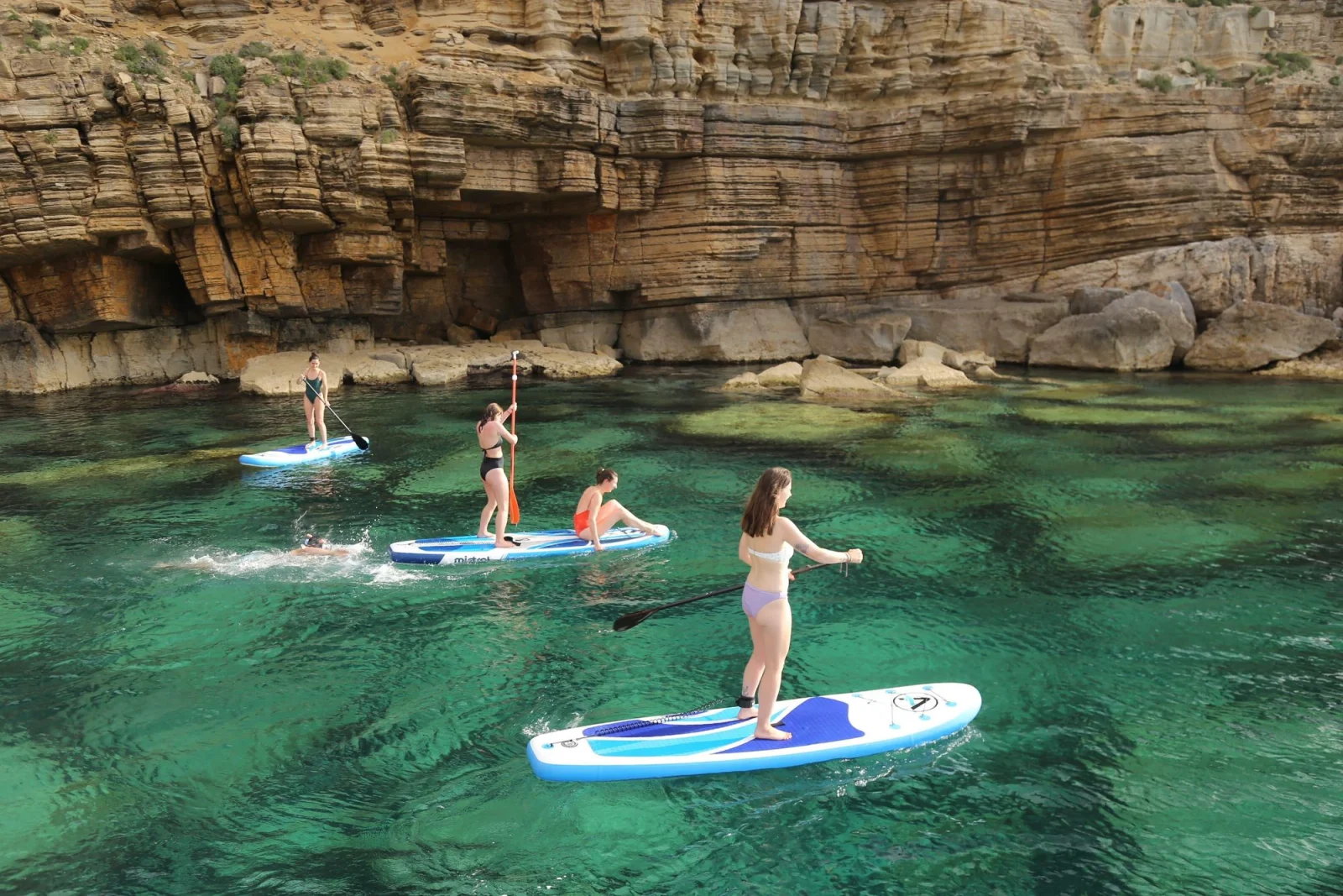cala bassa cala conta grottes 2 Paddle au pied des falaises