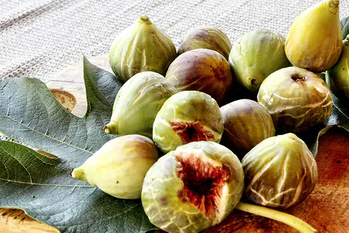 Figues fraîches de Formentera, entières et ouvertes