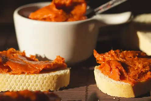 Tartines de sobrasada sur pain grillé