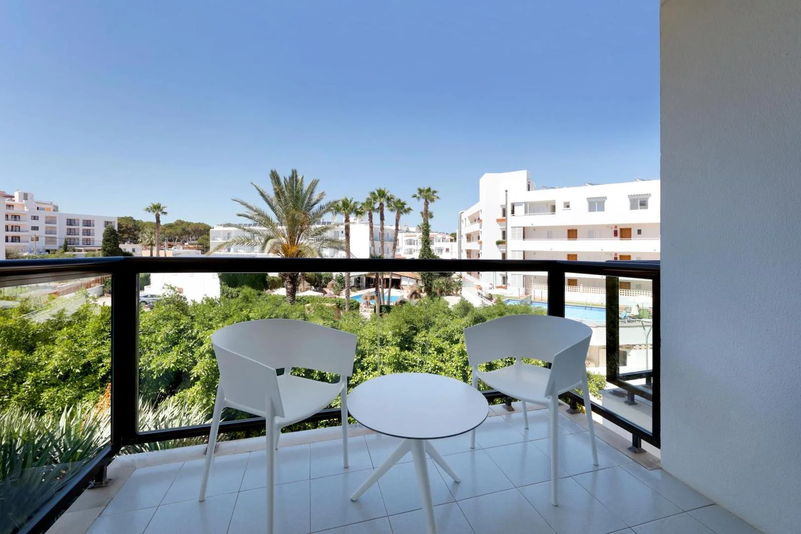 aluasoul ibiza es canar terrasse terrasse meublée d'une chambre de l'AluaSoul Ibiza