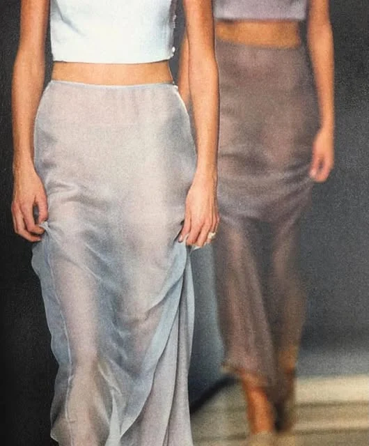archive closet ibiza jupe satin Jupe longue en satin argenté d'Archive Closet Ibiza
