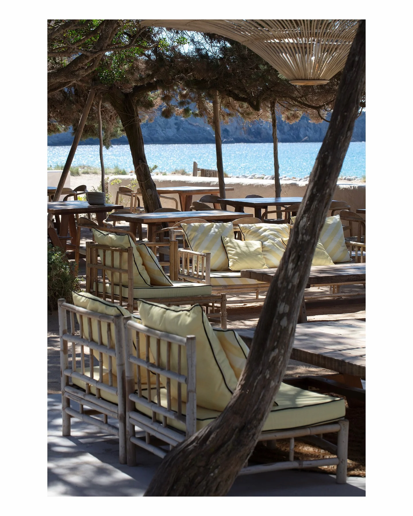 casa jondal ibiza salon mer Salon extérieur face à la mer à Casa Jondal, Ibiza