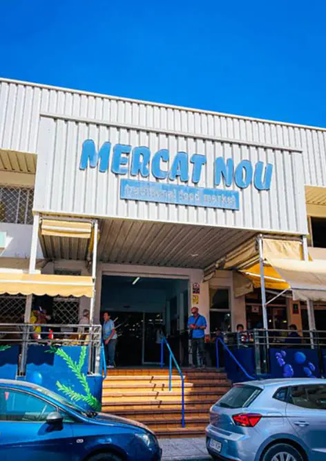 Façade du Mercat Nou à Ibiza ville