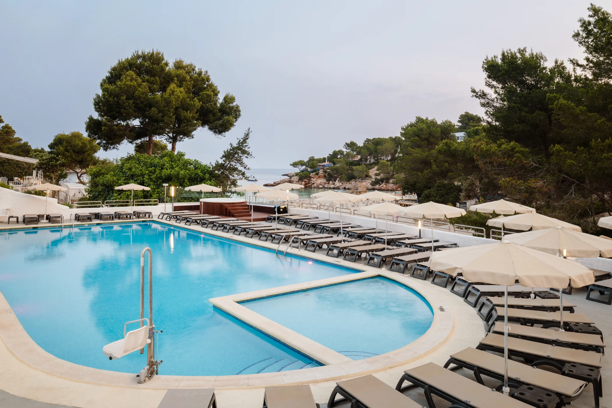 sandos el greco portinatx piscine piscine du Sandos El Greco adults only à Portinatx